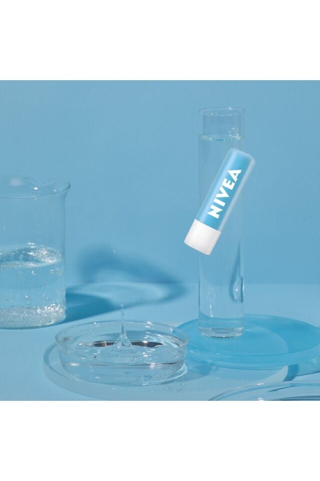 NİVEA BAKIM YAPAN DUDAK BAKIM KREMİ HYDRO CARE SPF15 4,8 GR