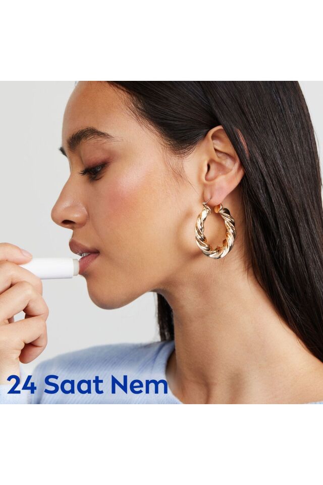 NİVEA BAKIM YAPAN DUDAK BAKIM KREMİ HYDRO CARE SPF15 4,8 GR
