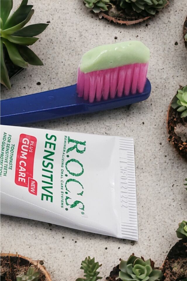 ROCS DİŞ MACUNU SENSİTİVE PLUS GUM CARE 75 ML